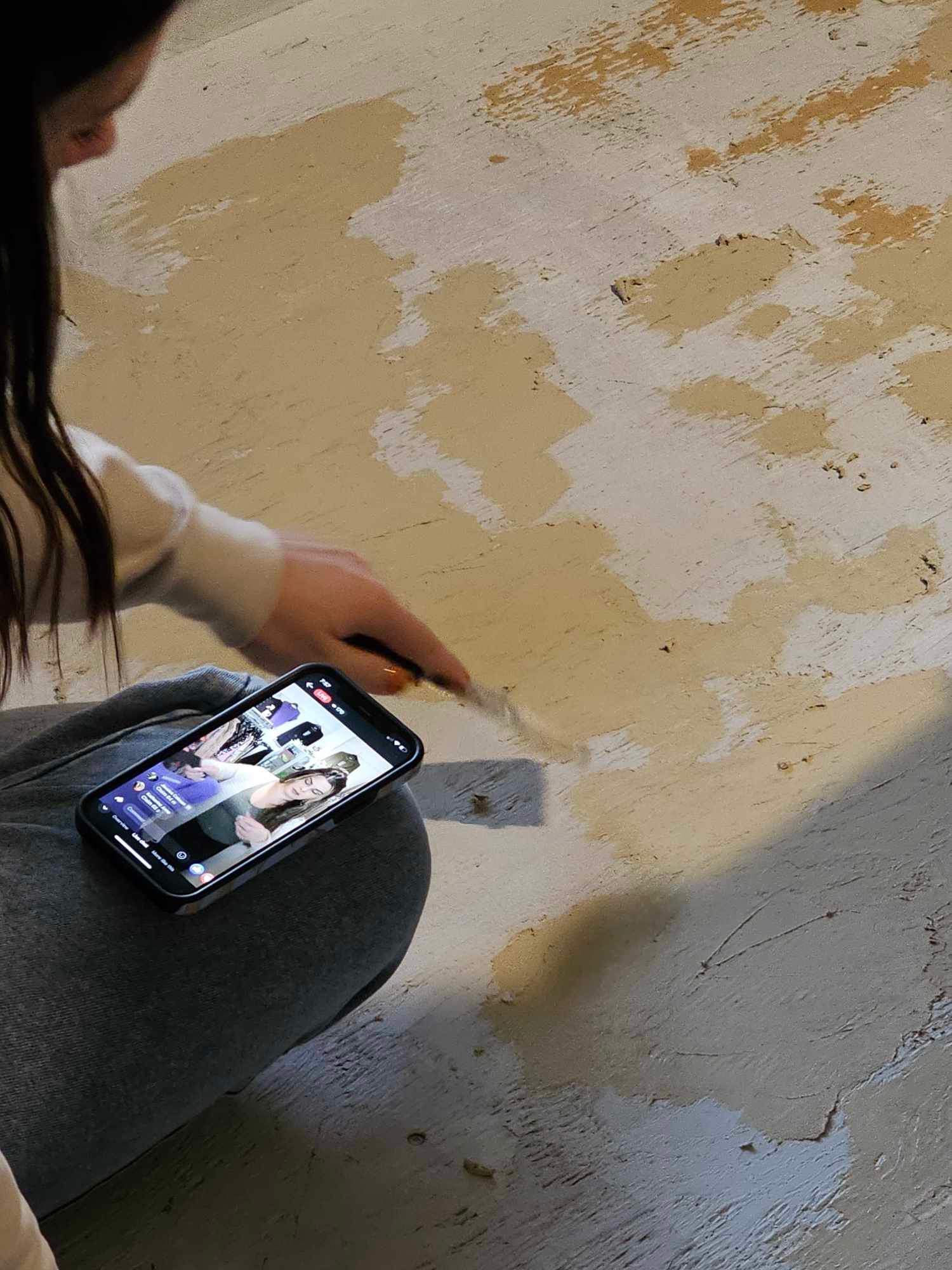 Using wood filler to go over the floor after a round of primer